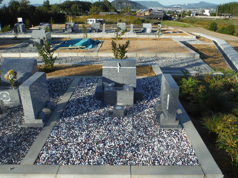 庵治細目石　特級　平和公園