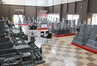 墓石　室内展示