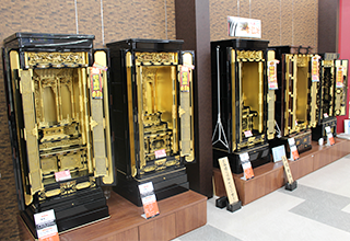 金仏壇　多数展示